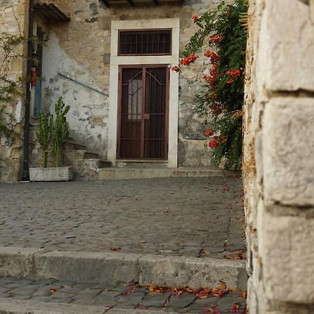 Casa Al Teatro Apartment Terracina Ngoại thất bức ảnh